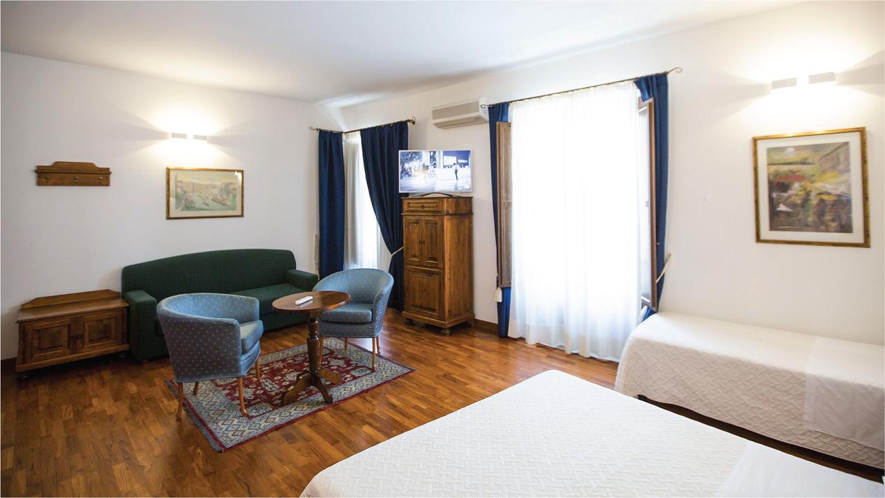 Hotel La Piazzetta Castellammare del Golfo Extérieur photo