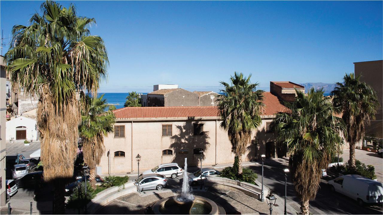 Hotel La Piazzetta Castellammare del Golfo Extérieur photo