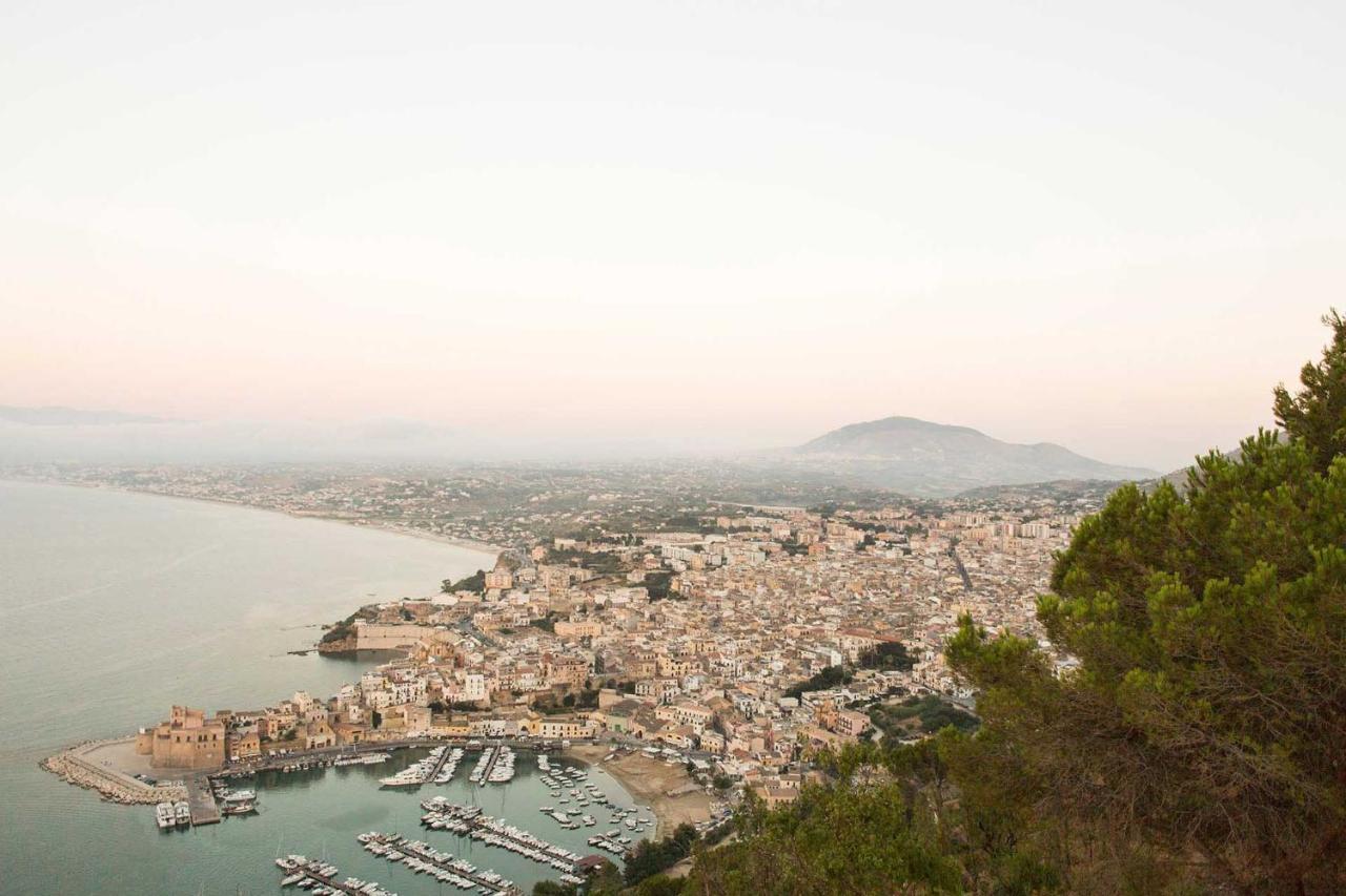 Hotel La Piazzetta Castellammare del Golfo Extérieur photo